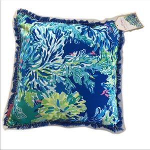 NWOT Lilly Pulitzer 🌴 Indoor/Outdoor Pillows (2)